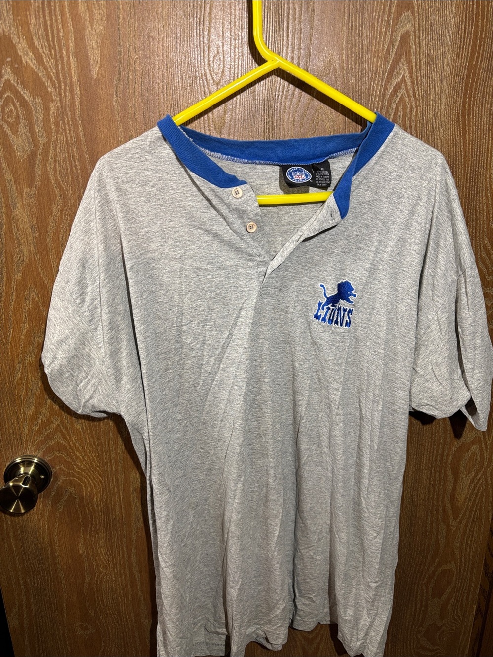 Vintage NFL Detroit Lions Gray Short-Sleeve Henley w/ Blue Collar and Lions Logo